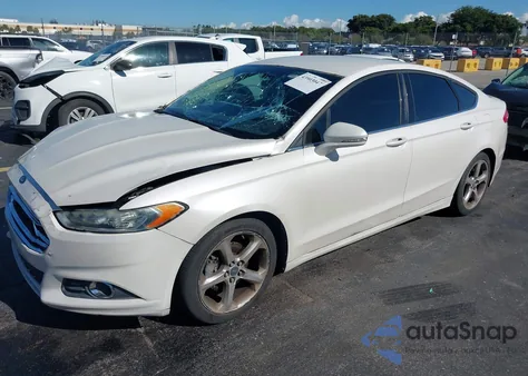 2013 Ford Fusion Se z USA, uszkodzony, nr VIN 3FA6P0HR8DR105292